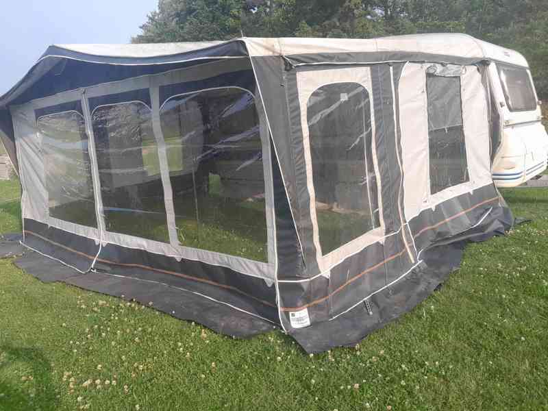 Karavan Wilk 500 de Luxe + velký předstan + nová STK - foto 19