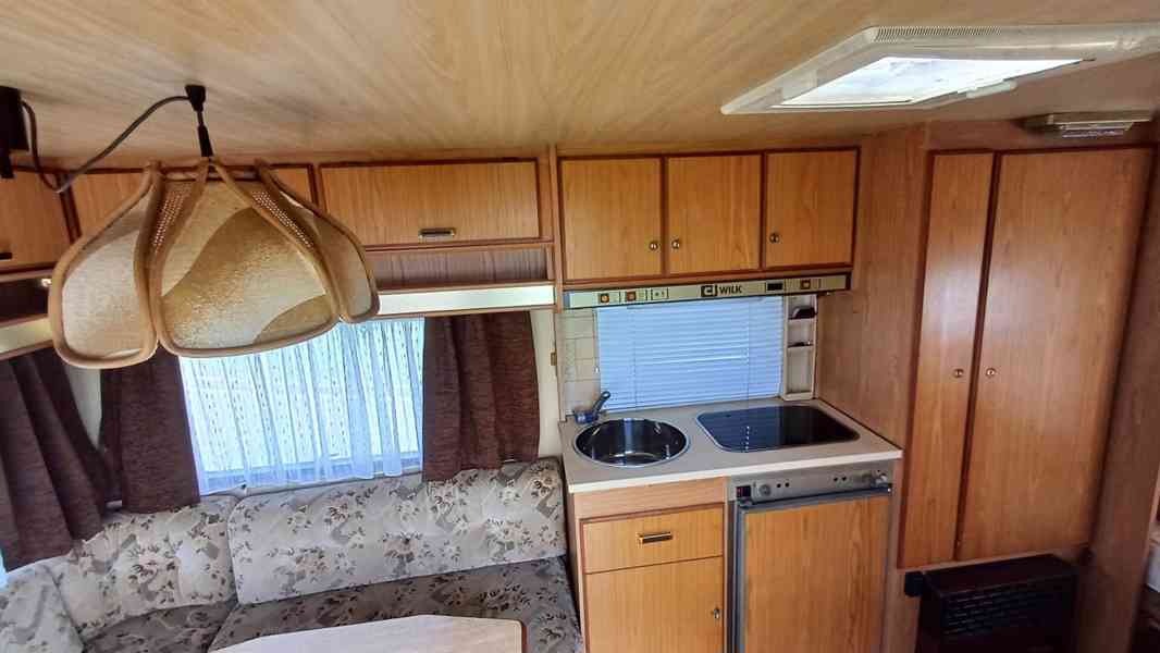 Karavan Wilk 500 de Luxe + velký předstan + nová STK - foto 11