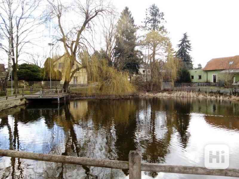 Pěkný stavební pozemek 1252 m2, Lhota u Dolních Břežan - foto 8