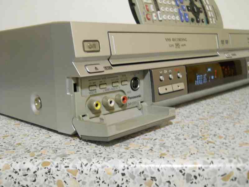 ⚠️VHS-DVD rekordér Panasonic DMR-ES30 - foto 4