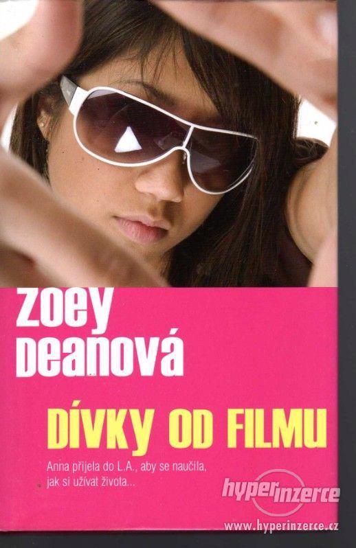 Dívky od filmu: pokračování Dobré adresy  -  Zoey Dean - 1.v - foto 1