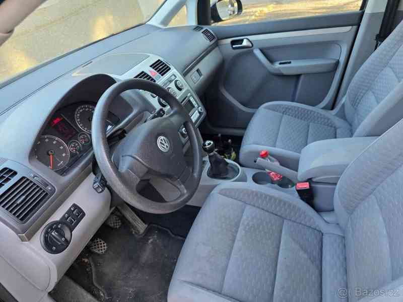 Volkswagen Touran 1,4   Lidový vůz - foto 12