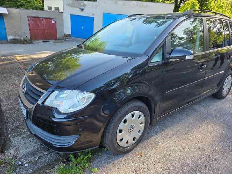 Volkswagen Touran 1,4   Lidový vůz - foto 1