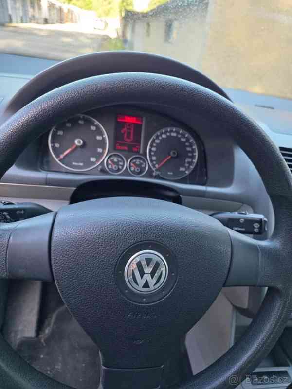Volkswagen Touran 1,4   Lidový vůz - foto 16