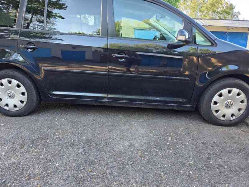 Volkswagen Touran 1,4   Lidový vůz - foto 6
