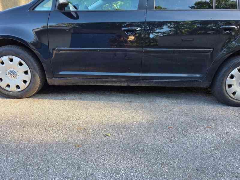 Volkswagen Touran 1,4   Lidový vůz - foto 5