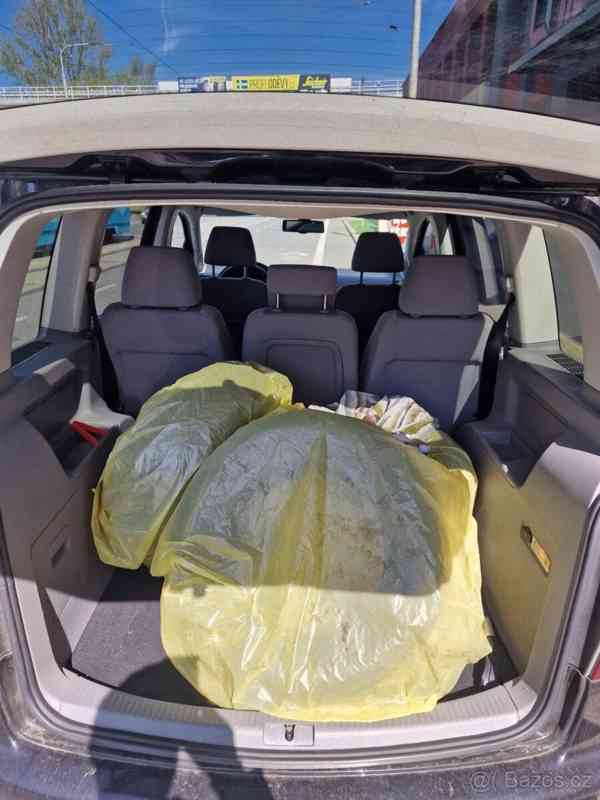 Volkswagen Touran 1,4   Lidový vůz - foto 11