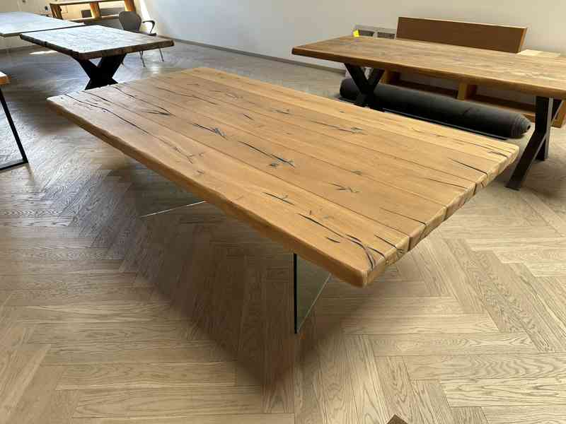 Luxusní dubový stůl se skleněným podnožím - 2350 x 1210 mm - foto 4