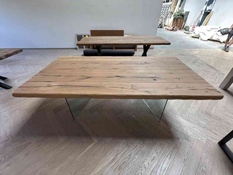 Luxusní dubový stůl se skleněným podnožím - 2350 x 1210 mm - foto 5