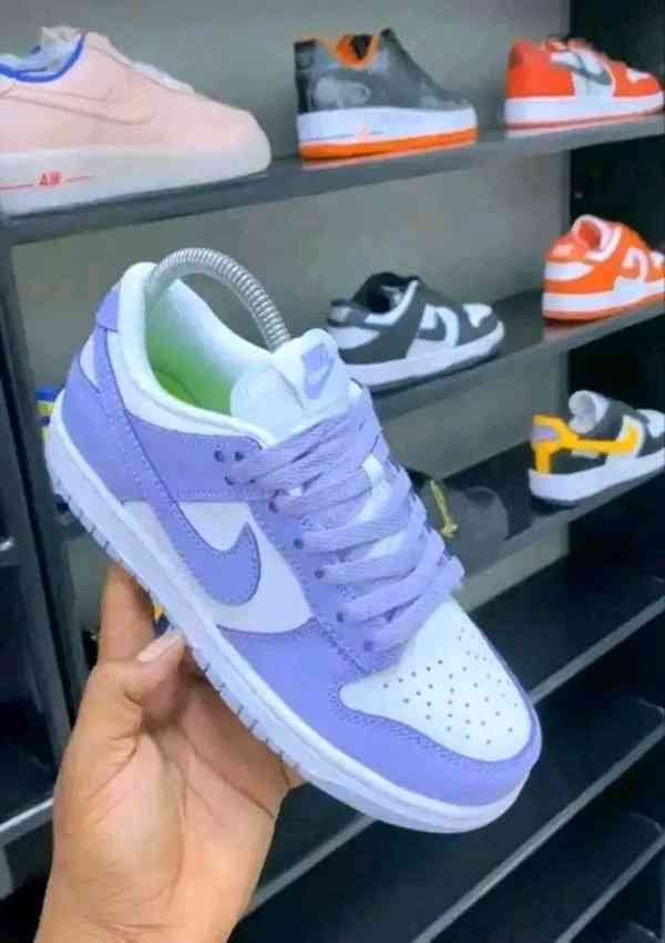 K dispozici boty Nike Dunk. 1600 Kč za pár. Nabízím cenu od  - foto 4