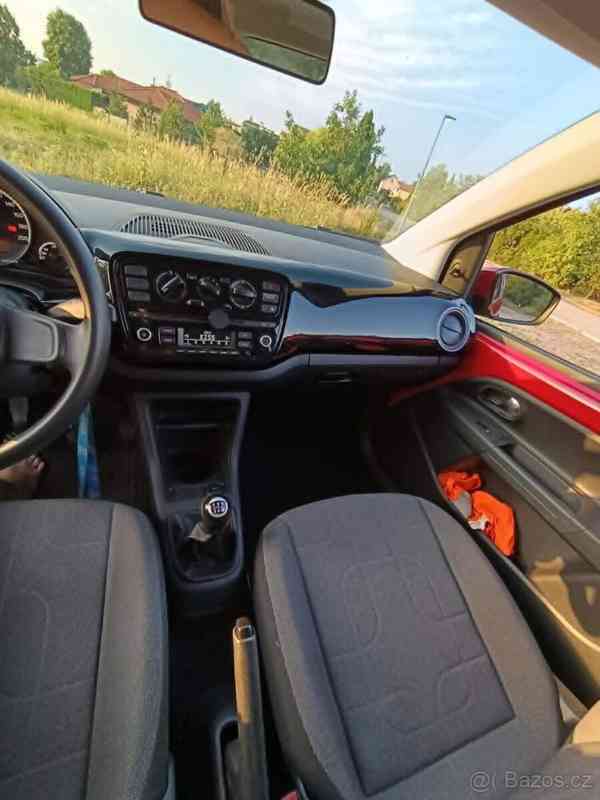 Volkswagen up! 1,0   MPI klimatizace - foto 3