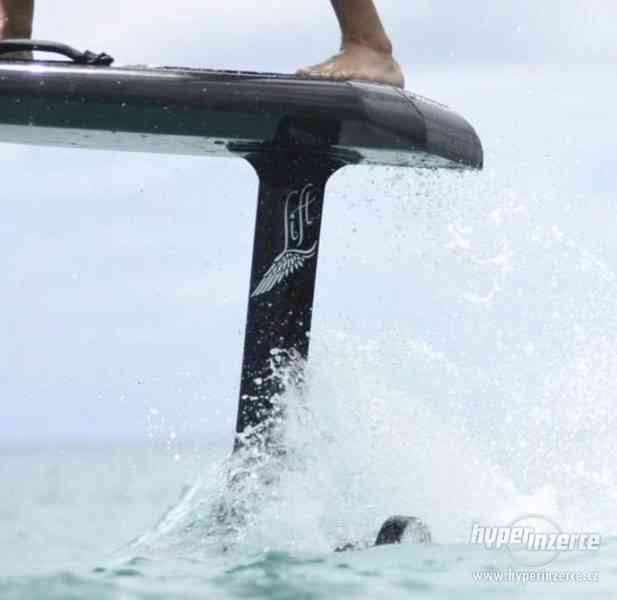 Elektrický Surf na vodu / Surfování bez vln, bez moře - foto 13