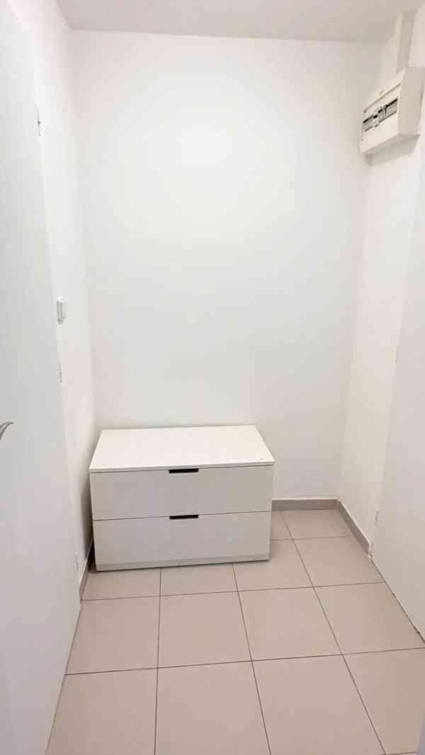 Pronájem bytu 1+kk 22 m² - foto 9