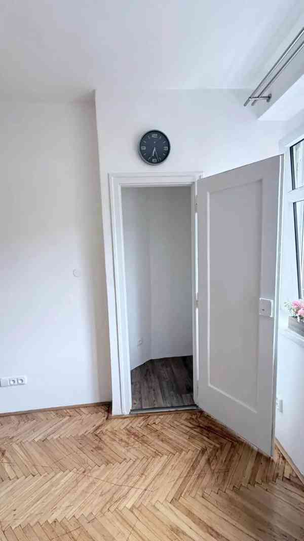 Pronájem bytu 1+kk 22 m² - foto 7