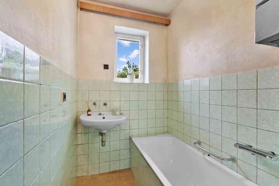 Rodinný dům 3+1,  2 381 m² stavebního pozemku, Plazy u MB - foto 26