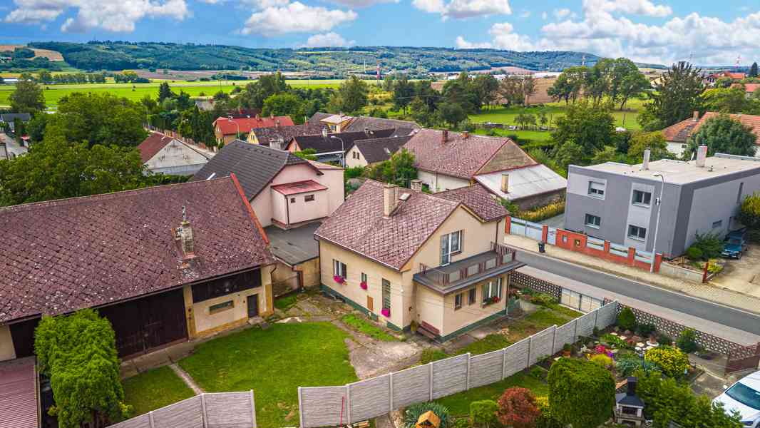 Rodinný dům 3+1,  2 381 m² stavebního pozemku, Plazy u MB - foto 2