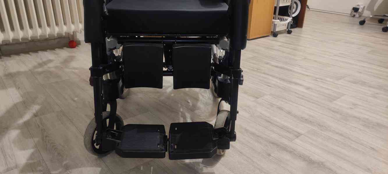 Polohovací invalidní vozík  - foto 3
