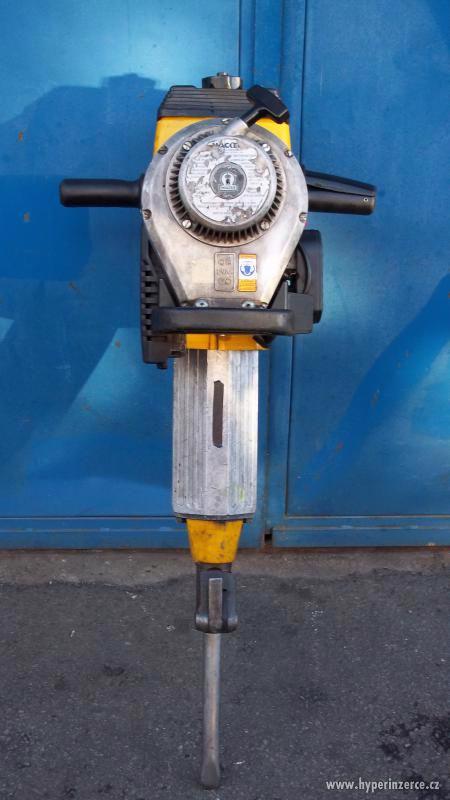 MOTOROVÁ ZBÍJEČKA WACKER - foto 1