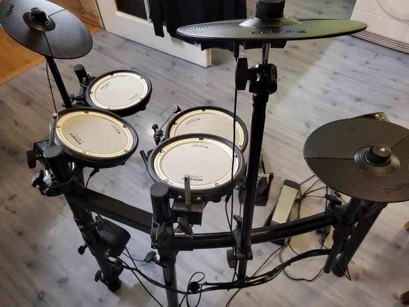 Elektronická bicí souprava + Double pedál ROLAND TD-1DMK - foto 6