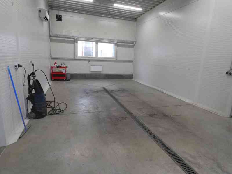 Prodej luxusní novostavby haly, autoservis, 3000 m2 pozemek - foto 11