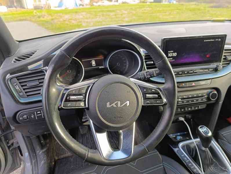 Kia Ceed 1,5   SW Edice 30 - foto 19