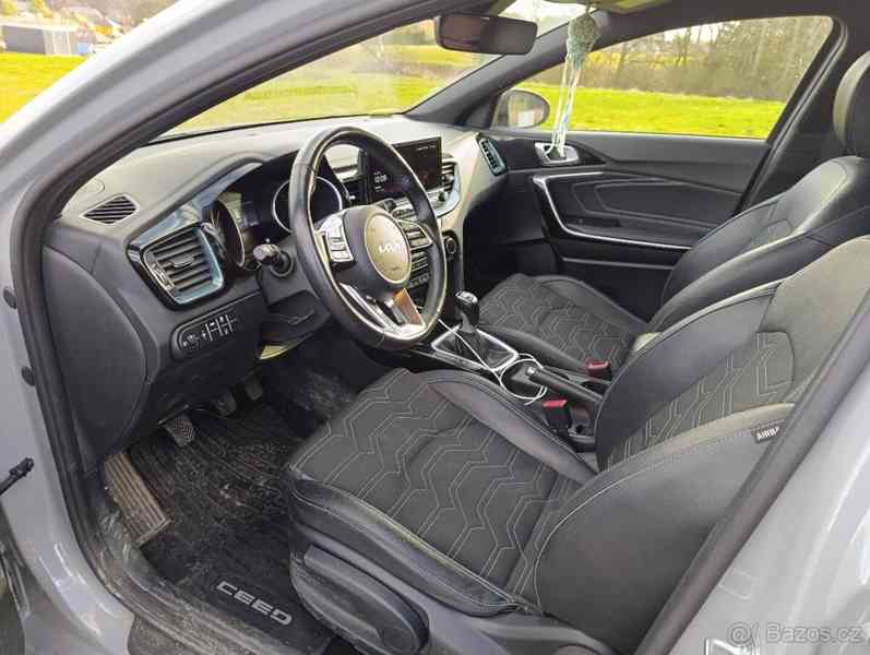 Kia Ceed 1,5   SW Edice 30 - foto 10