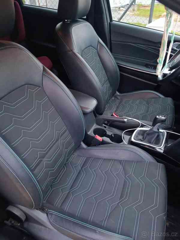 Kia Ceed 1,5   SW Edice 30 - foto 6