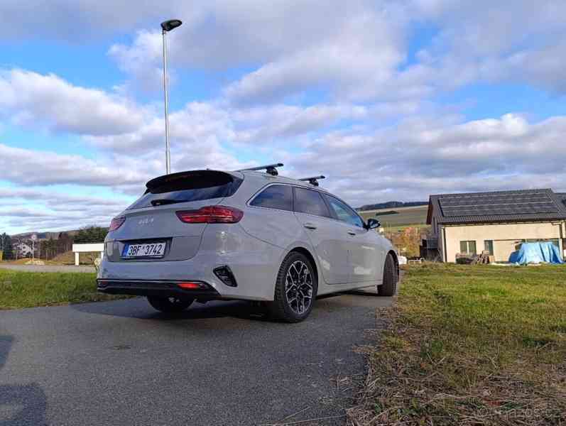 Kia Ceed 1,5   SW Edice 30 - foto 16