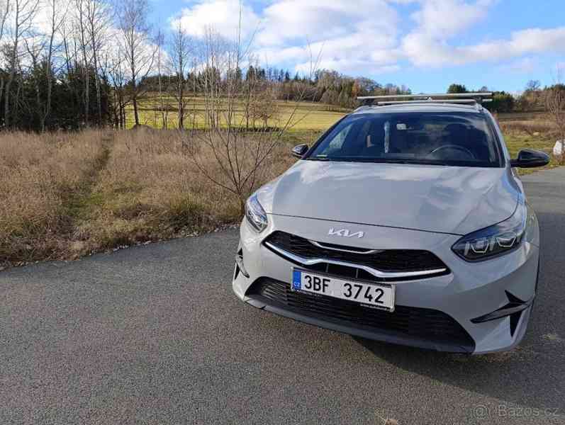 Kia Ceed 1,5   SW Edice 30 - foto 9