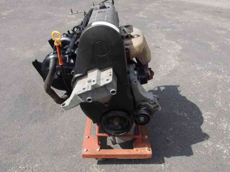 Motor Škoda Octavia I, 1.6, 55 kW, kód AEE - foto 3