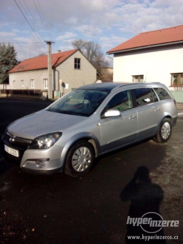 Opel Astra  1,7 CDTI - foto 1