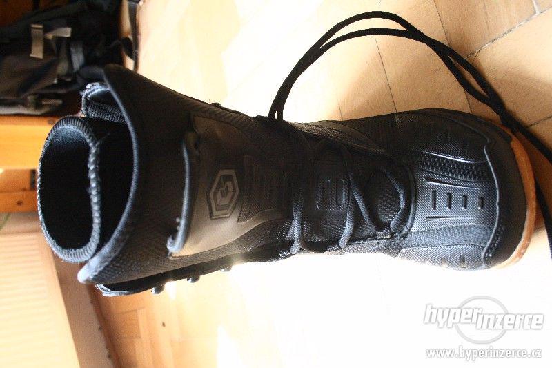 Nové snowboardové boty, vel. 39-40;US 8/UK 7 - foto 3