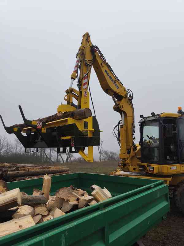 Štípané dřevo  - foto 2