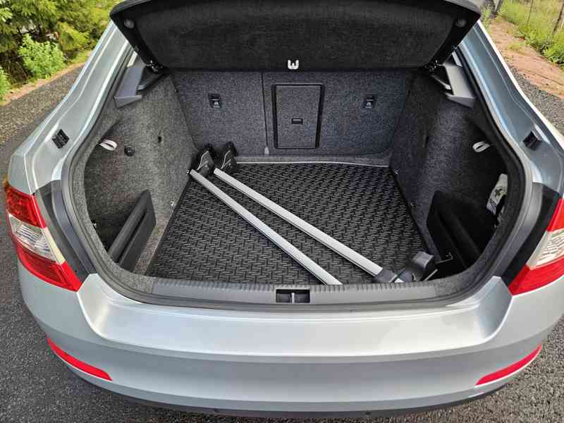 Škoda Octavia 3  1.6 TDI GREENLINE - foto 5