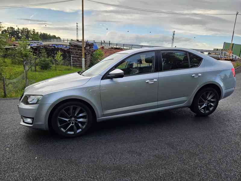 Škoda Octavia 3  1.6 TDI GREENLINE - foto 4