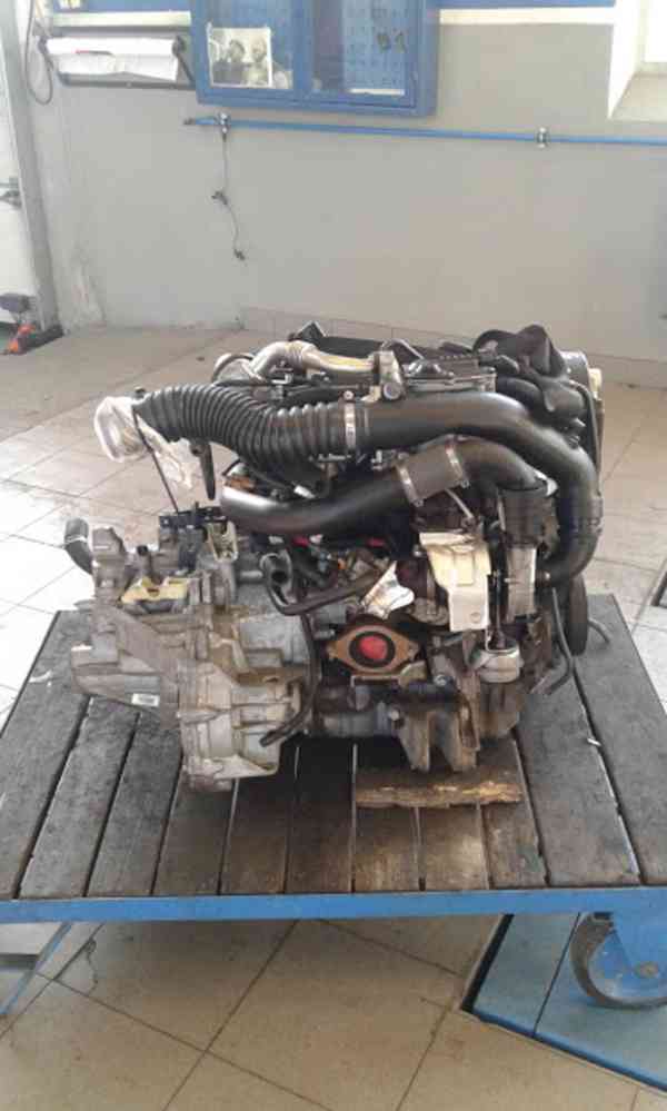 MOTOR, převodovka + příslušenství 1,9 Dci na Renault Laguna,
