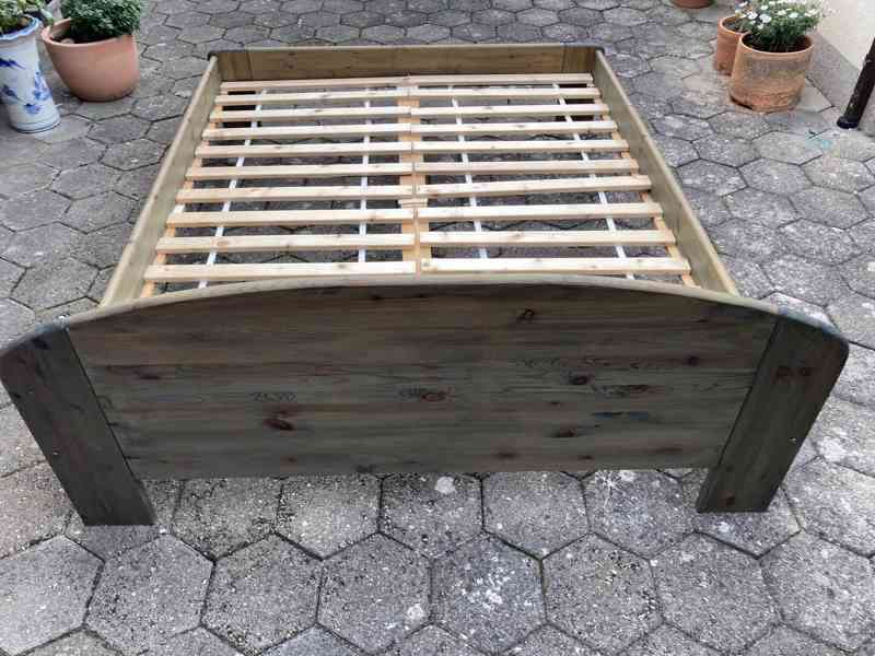Postel s matrací - foto 2
