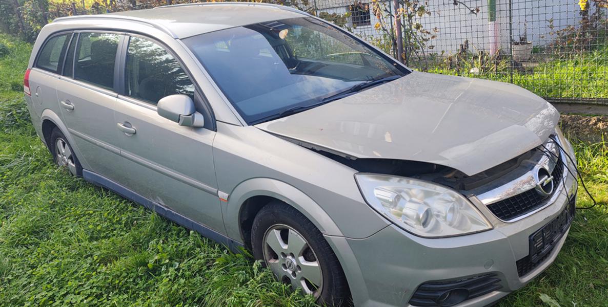 OPEL VECTRA C, CARAVAN 1.9 CDTI  automat - foto 4