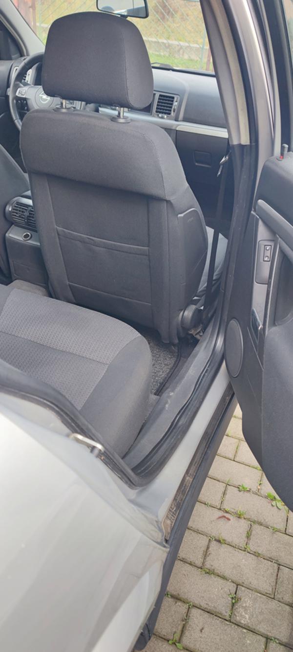 OPEL VECTRA C, CARAVAN 1.9 CDTI  automat - foto 11