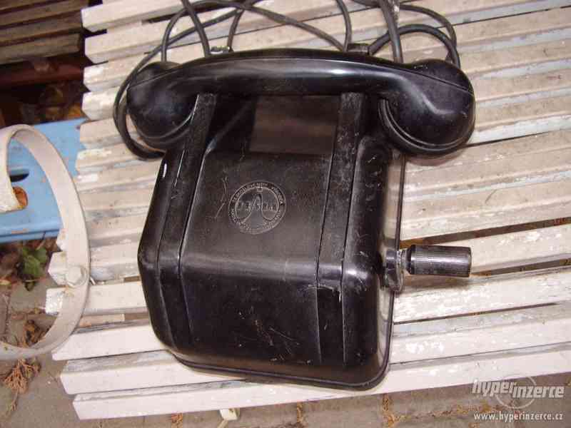 Starožitný telefon - foto 1