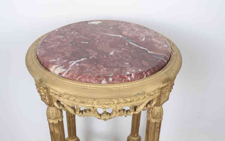 Kulatý odkládací stolek ve stylu Ludvíka XVI - foto 2