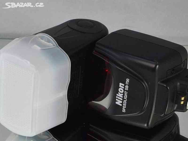 Blesk Nikon SPEEDLIGHT SB 700 **I-TTL*Master/Slave - foto 3