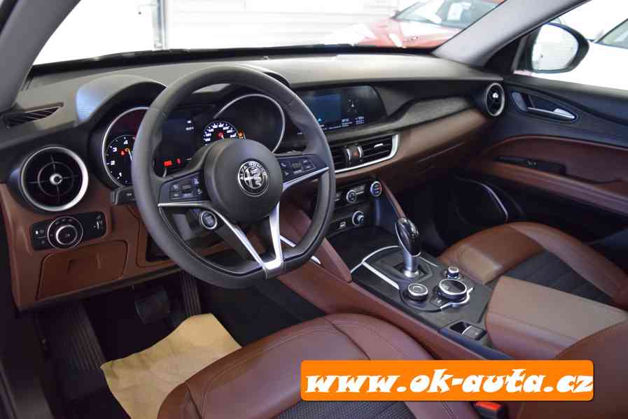 Alfa Romeo Stelvio 2.2 JTD EXECUTIVE Q4 2019-DPH  - foto 13