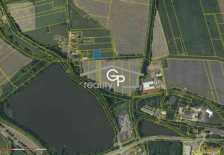 Stav. pozemek na klidném okraji obce Petrův Dvůr - foto 8