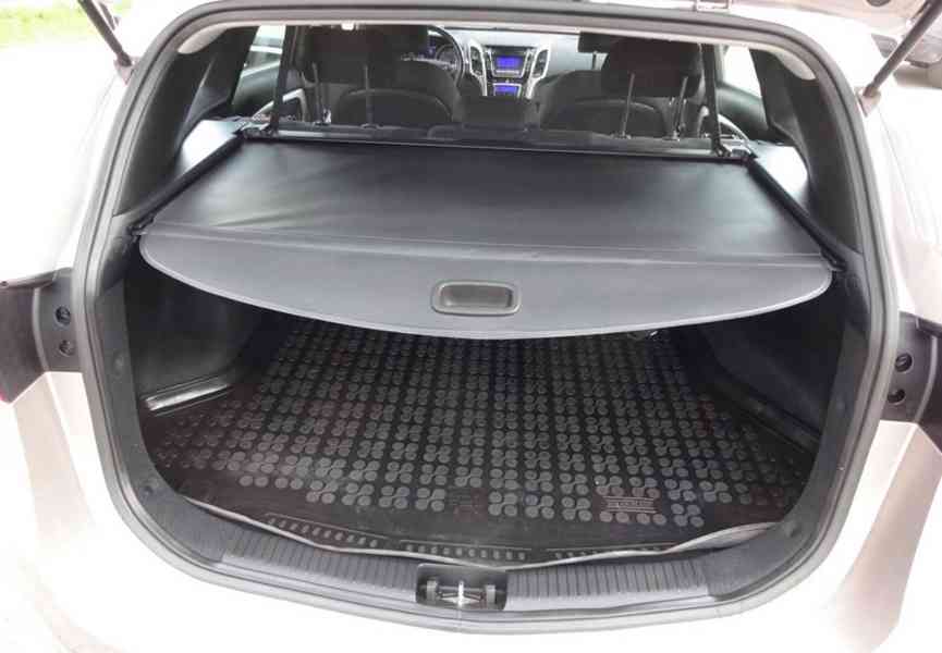 Hyundai i30 1.6i Combi r.v.2017 (88 kw) 2.Maj.ser.kníž.ČR - foto 14