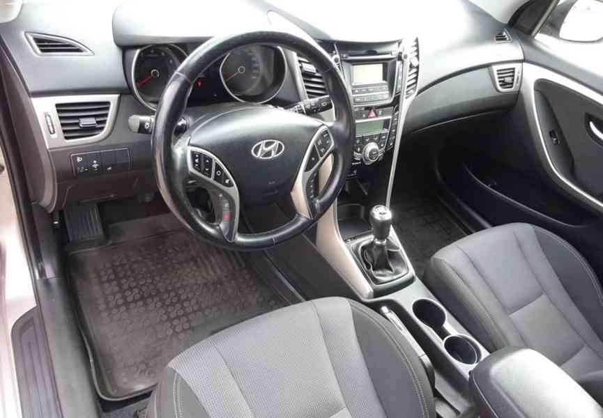 Hyundai i30 1.6i Combi r.v.2017 (88 kw) 2.Maj.ser.kníž.ČR - foto 5