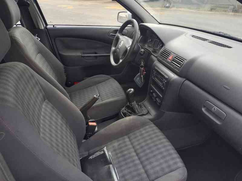 Škoda Octavia 1.6 75Kw combi RV.2005 TAŽNÉ - NOVÁ STK - foto 8