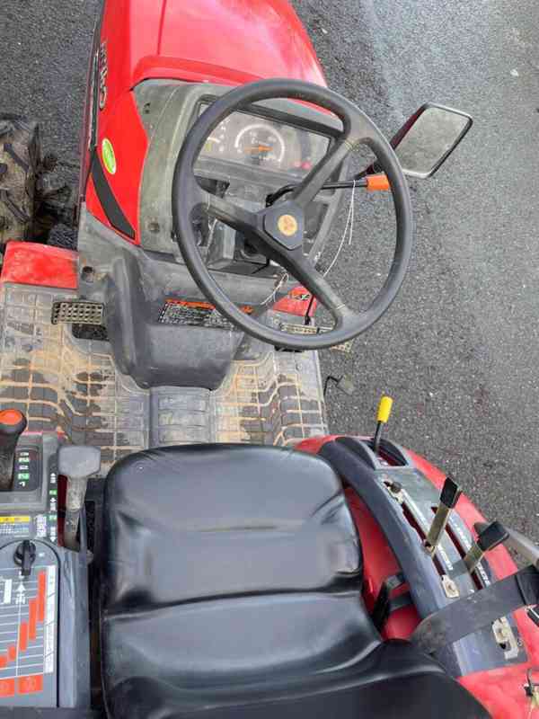 Traktor Mitsubishi MT160 s rotačním kultivátorem - foto 5