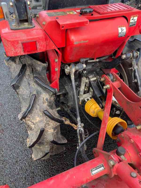Traktor Mitsubishi MT160 s rotačním kultivátorem - foto 4