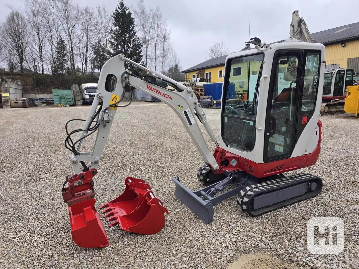 Takeuchi TB216 Minibagr -1201 mth,16HP - foto 1